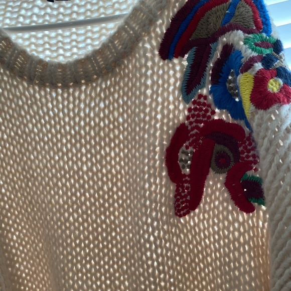 Sweater - Picture 3 of 3